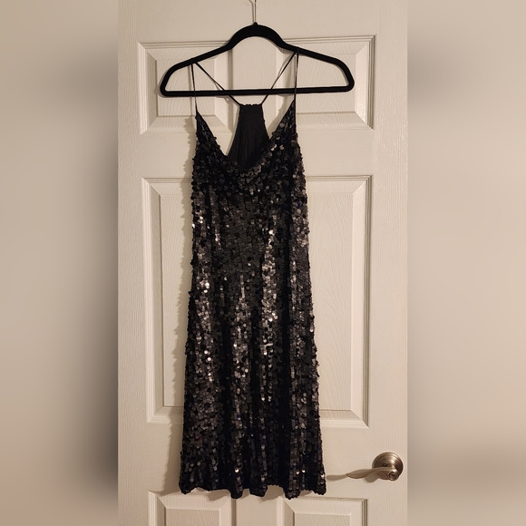 Peter Nygard Dresses & Skirts - Peter Nygard Sequin Cocktail Dress 100% silk fabric